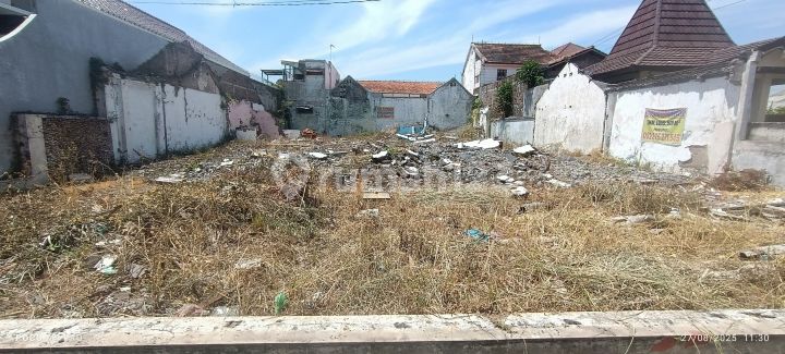 Tanah Tengah Kota Di Jl Slamet Riyadi Dekat Kanguru Raya Gayamsari Tanah Tengah Kota Di Jl Slamet Riyadi Dekat Kanguru Raya Gayamsari