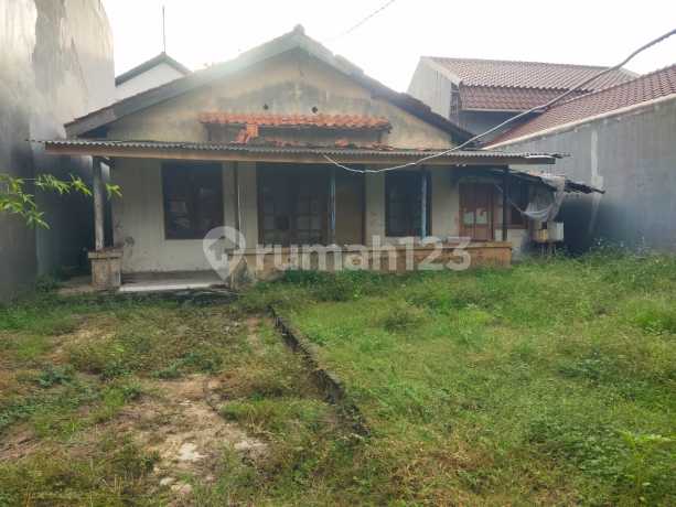 Cheap House in the subdivision with land measurement