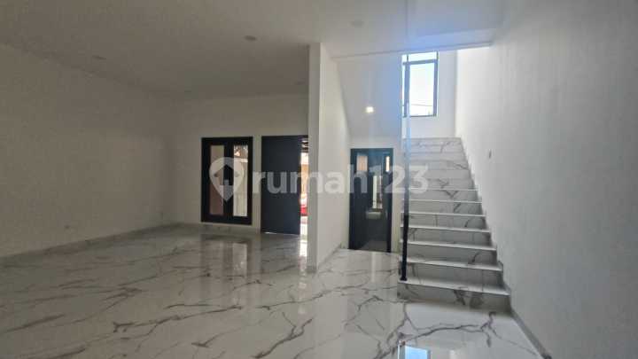 Rumah Baru Dibangun Minimalis Modern di Griyaloka Sektor 1.3 Bsd