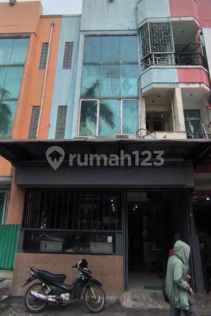 Di Jual Ruko Lokasi Strategis Lokasi Taman Palem Lestari