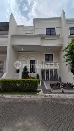 Rumah Baru, Bagus, Nyaman 3 Lantai di Camden House Rumah Baru, Bagus, Nyaman 3 Lantai di Camden House