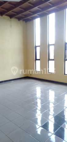 Dijual Rumah 3.5 Lantai Dipusat Kota Di Kembar 