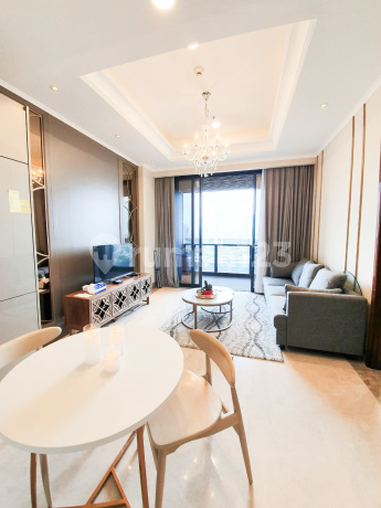 For Rent District 8 Senopati 1 Bedroom Middle Floor