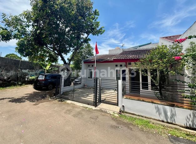 Rumah Mungil Posisi Hook Di Bintaro Jaya Sektor 3