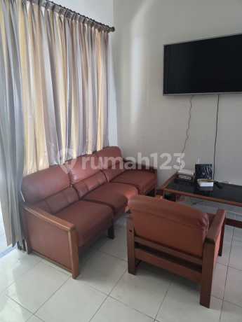 Disewakan Rumah Berikut Furnish Di Cluster Mewah Dekat Mall Disewakan Rumah Berikut Furnish Di Cluster Mewah Dekat Mall