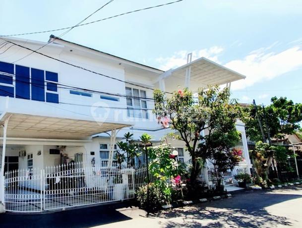 Murah Rumah Mewah Hook Halaman Besar Asri Aman Nyaman di Komplek Murah Rumah Mewah Hook Halaman Besar Asri Aman Nyaman di Komplek