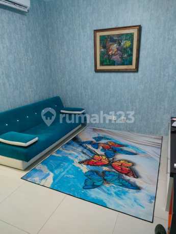 Sewa Apartemen Cosmo Mansion (Jakarta Residence) - 1 BR Furnished