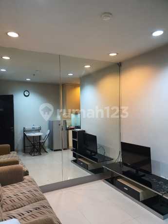Sewa Apartemen Cosmo Mansion - 1 Bedroom Fully Furnished Sewa Apartemen Cosmo Mansion - 1 Bedroom Fully Furnished