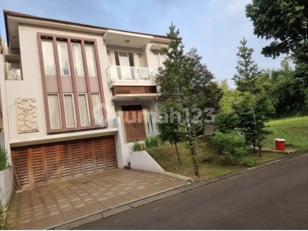 Di Jual Rumah Siap Huni Di Kawasan Elit Taman Telaga Golf Bsd Rumah Bagus di BSD