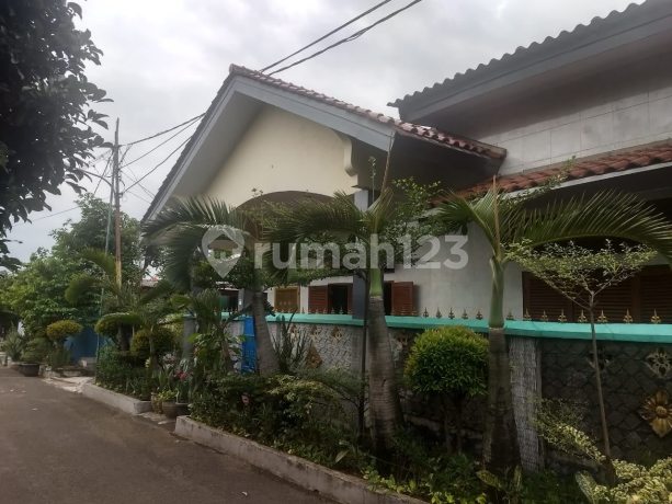 For Sale Quickly and Strategically House on Jln Kavling Pemda Cibodas Tangerang