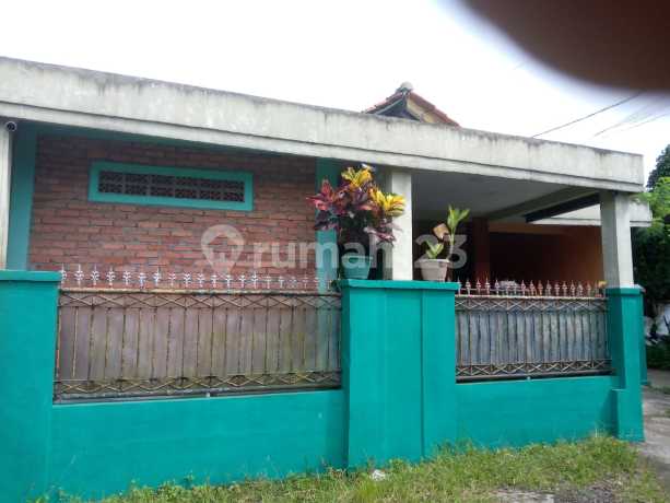 Rumah Strategis Pinggir Jalan Besar Dekat Terminal Laladon
