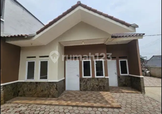Di Jual Rumah Baru Hoek di Bukit Kayu Manis Bogor
