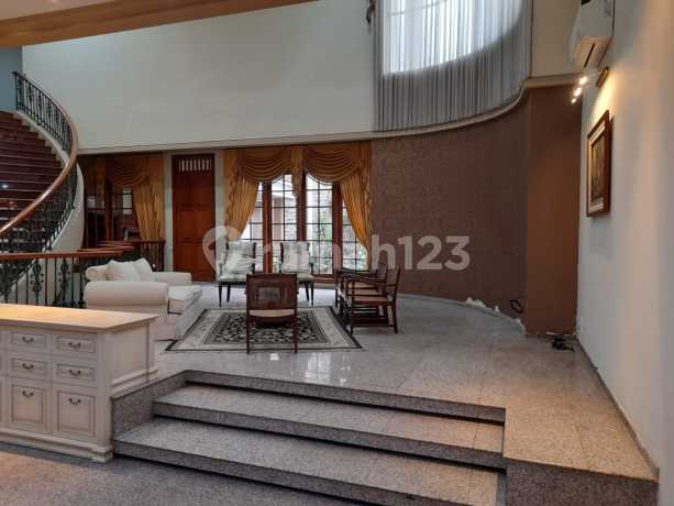 Dijual Rumah Mewah 2 Lantai di Nginden Surabaya Timur - Lokasi Strategis, Luas & Siap Huni Dijual Rumah Mewah 2 Lantai di Nginden Surabaya Timur - Lokasi Strategis, Luas & Siap Huni