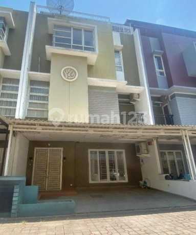 Rumah Siap Huni 3 Lantai dengan Rooftop di Kelapa Gading - Rapi & Renov