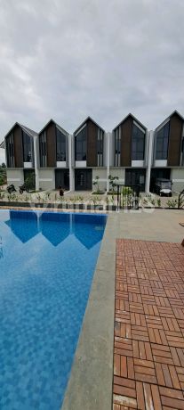 Rumah 2 Lantai Ready di Karawaci Cukup Booking 10 Jt All In