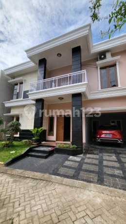 Sriwedari Cibubur Exclusive Residence - Fully Furnished, 2-Storey Building Sriwedari Cibubur Exclusive Residence - Fully Furnished, 2-Storey Building