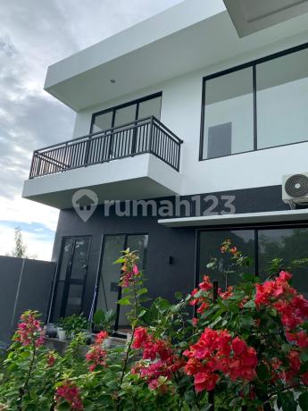 Rumah Semi Villa Di Greenlot Dekat Canggu Dan Nuanu Bali