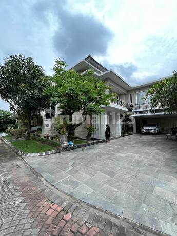 Rumah Mewah Full Furnished Dalam Perumahan Elite Dikawasan Premium Bale Hinggil Jalan Kaliurang Yogyakarta