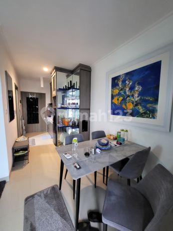 Dijual 2Br Fully Furnished Apartemen Embarcadero Pet-Friendly