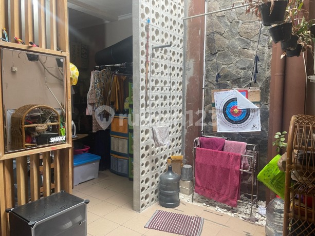 Dijual Rumah Cantik Siap Huni Komp Cemara Regency