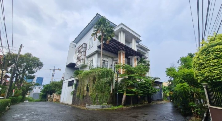 Rumah Mewah Full Furnish Siap Huni Cinere Depok