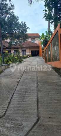 Dijual Rumah Villa Kolam Renang Lingkungan Asri Sejuk Bebas Banjir Aman Dijual Rumah Villa Kolam Renang Lingkungan Asri Sejuk Bebas Banjir Aman