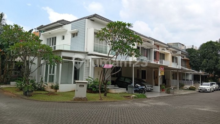 Dijual Cepat Rumah Hoek, Siap Huni di Cluster Lotus Grand Galaxy City