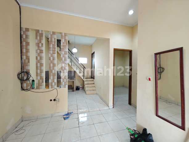 Beautiful House in Bojongsoang Cluster, Buah Batu, Bandung City