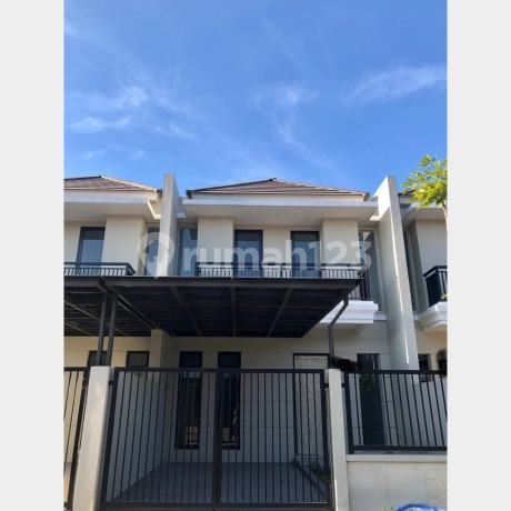 Rumah 2 Lantai Siap Huni Dekat Tol, Merr di Pondok Candra