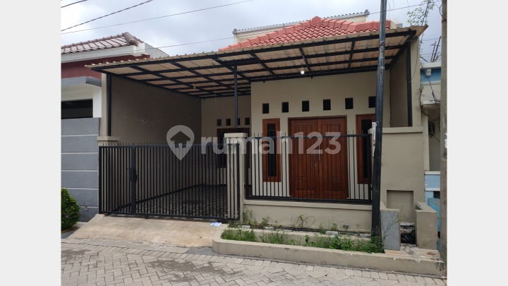 Modern House Ready to Live In Tropodo Near Highway and Airport Modern House Ready to Live In Tropodo Near Highway and Airport