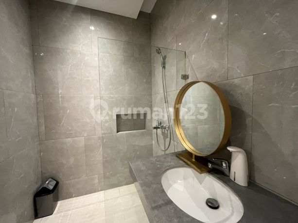 Dijual Rumah Baru Modern Klasik Full Furnish Giri Loka 2 BSD City Dijual Rumah Baru Modern Klasik Full Furnish Giri Loka 2 BSD City