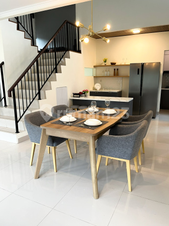 Tinggal Bawa Koper! Gardenia Pinewood Full Furnished dengan Harga Spesial!!!