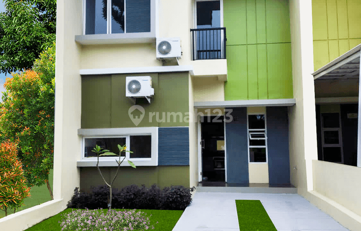 Rumah 2 Lantai Siap Huni di Mampang Hills Depok, Dekat Tol & Stasiun!