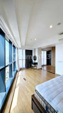 Apartemen Mewah The Peak Tunjungan Pusat Kota Surabaya Furnished 3 Kamar Tidur Termurah!