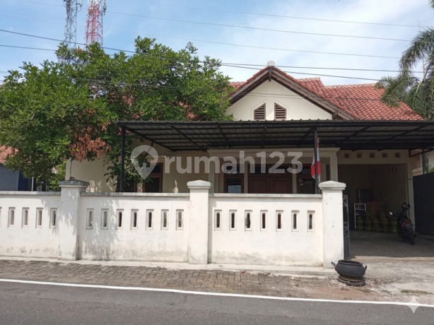 Bebas Banjir, Rumah, 1 Lantai, SHM, Dekat Sekolah Internasional, Siap Huni, Bebas Banjir, Rumah, 1 Lantai, SHM, Dekat Sekolah Internasional, Siap Huni,