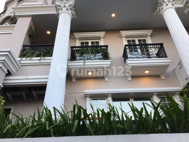 Jual Town House Riviera Pakuwon Surabaya