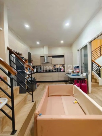 Rumah 2 Lantai Full Renovasi The Springs Canary Gading Serpong BSD City Tangerang Banten Rumah 2 Lantai Full Renovasi The Springs Canary Gading Serpong BSD City Tangerang Banten