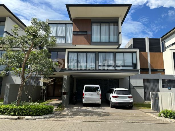 Rumah 3 Lantai Full Renovasi Nava Park Lyndon Bsd City Gading Serpong Tangerang Banten