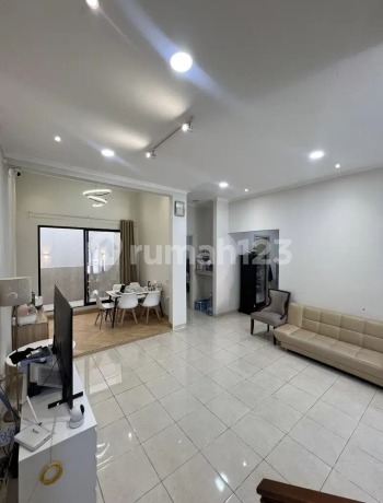 2-Story Fully Renovated House in The Springs Canary, Gading Serpong, BSD City, Tangerang, Banten 2-Story Fully Renovated House in The Springs Canary, Gading Serpong, BSD City, Tangerang, Banten