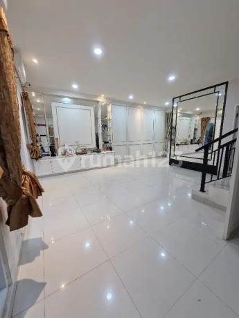 Rumah 2 Lantai Full Renovasi Bohemia Gading Serpong BSD City Tangerang Banten Rumah 2 Lantai Full Renovasi Bohemia Gading Serpong BSD City Tangerang Banten