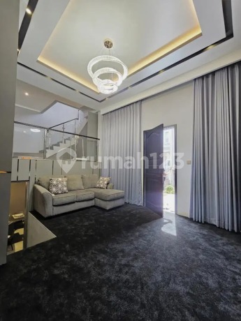 Rumah 3 Lantai Full Renovasi Samara Village Gading Serpong BSD City Tangerang Banten Rumah 3 Lantai Full Renovasi Samara Village Gading Serpong BSD City Tangerang Banten