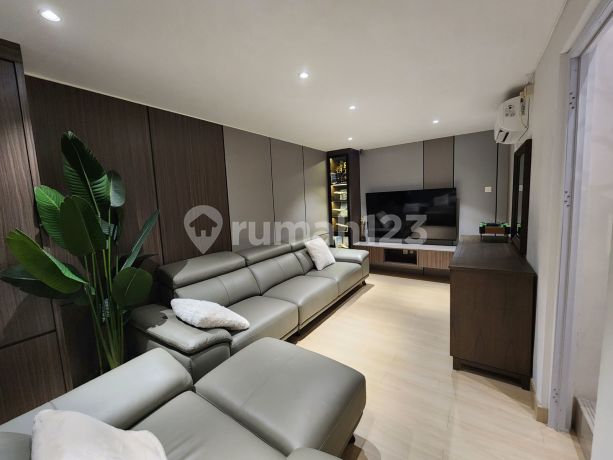 Rumah Hook 2 Lantai Full Renovasi Elista Village Gading Serpong BSD City Tangerang Banten