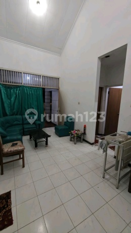 Peak Buring Beautiful House Near Citra Garden City Malang Peak Buring Beautiful House Near Citra Garden City Malang