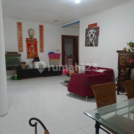 Rumah Taman Griya 2lantai 2,5are Lokasi Strategis