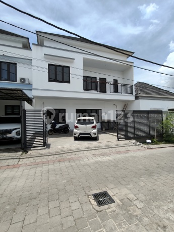 Elegant Modern Home, Freehold, In Taman Mumbul