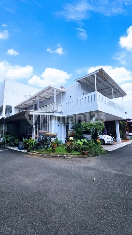 Rumah 2 Lantai Dekat Tol Dan Mall di Modernland Rumah Bagus SHM