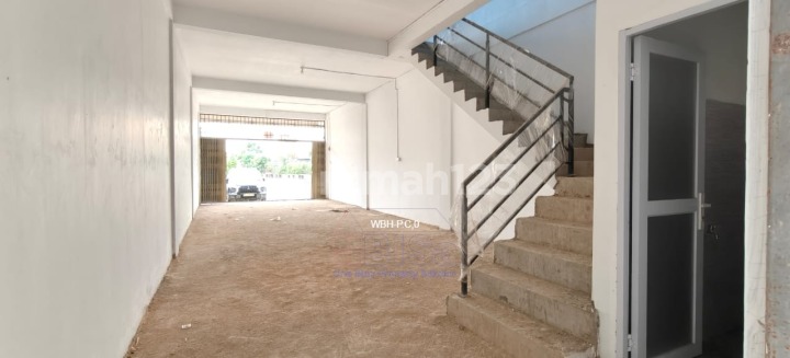 For Sale 2 Units of Shophouses in Golden City Residence 2 Complex, Bengkong, Batam. Shophouse 2.1, Golden City Residence 2, Tanjung Buntung, Bengkong, Batam City, Riau Islands, Indonesia, 29432. Bengkong 90.0 m² Unfurnished HGB. For Sale 2 Units of Shophouses in Golden City Residence 2 Complex, Bengkong, Batam. Shophouse 2.1, Golden City Residence 2, Tanjung Buntung, Bengkong, Batam City, Riau Islands, Indonesia, 29432. Bengkong 90.0 m² Unfurnished HGB.