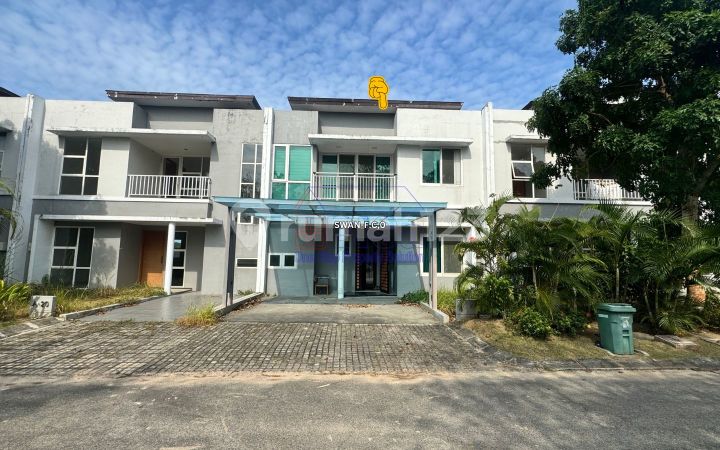 Dijual Rumah 2Lt Southlink Full Furnish Siap Huni View Golf Tiban Sekupang Batam Rumah Bagus HGB di The Home At Southlinks Residence, Jl. Gajah Mada, Tiban Indah, Sekupang, Kota Batam, Kepulauan Riau, Indonesia, 29426, Tiban