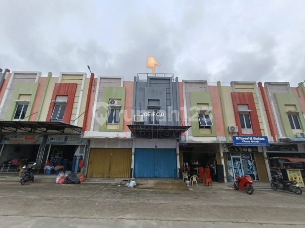 For Sale 3-Story Shop House in Cipta Land Tiban Sekupang Housing Complex