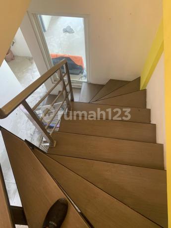 Rumah Bagus 2.Lantai di Lippo Karawaci. Tangerang